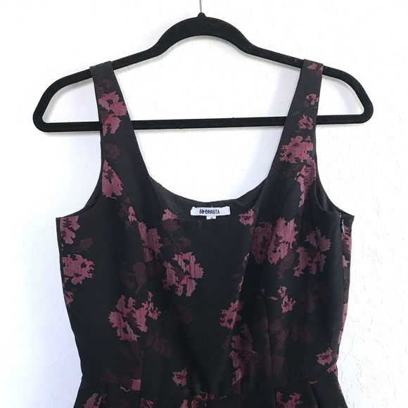 BB Dakota Black Red Floral Print Sleeveless Dress - Picture 3 of 8